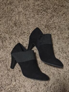 Make an Offer! London Fog Womens Bobbie Heel Ankle Booties